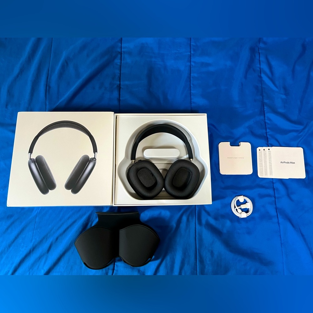 AirPods Max Space Gray